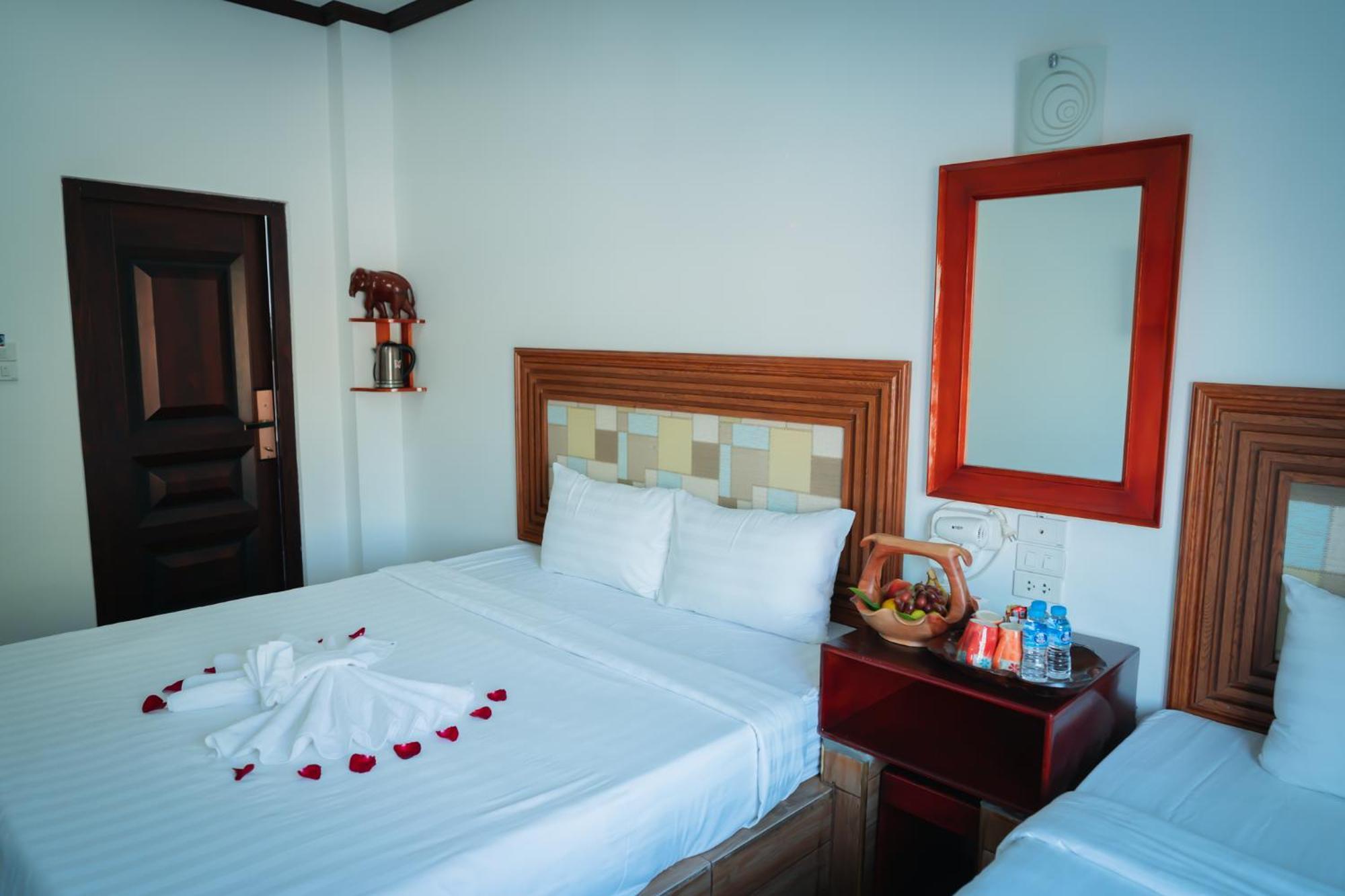 Vientiane Ruby Riverside Hotel Eksteriør billede