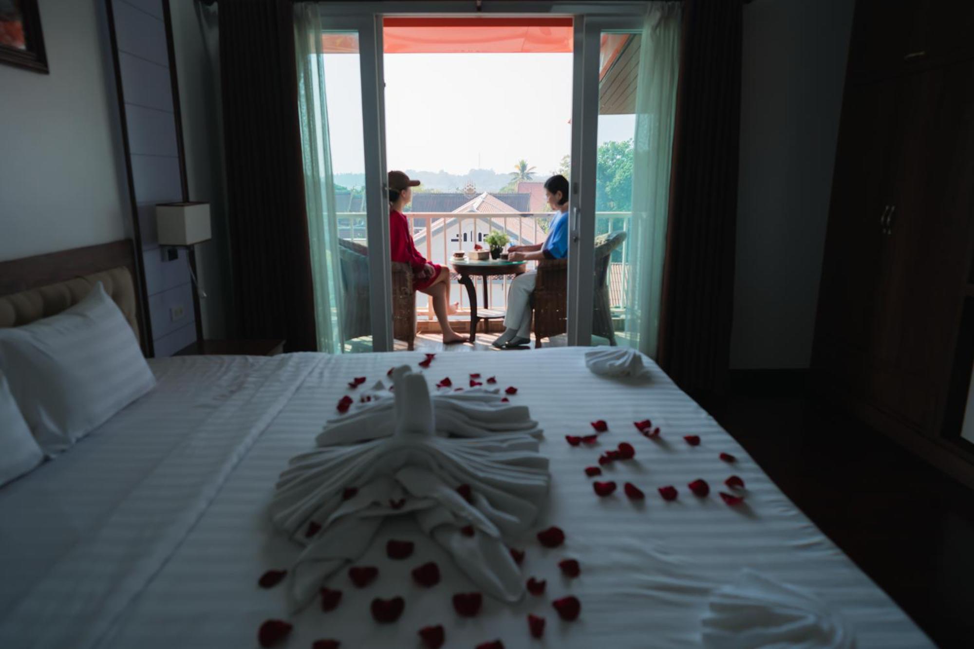 Vientiane Ruby Riverside Hotel Eksteriør billede